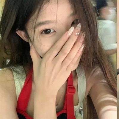 驼背人与舞女